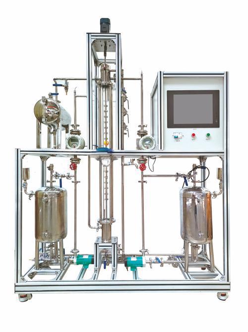 萃取精馏塔结合了萃取和精馏两个过程